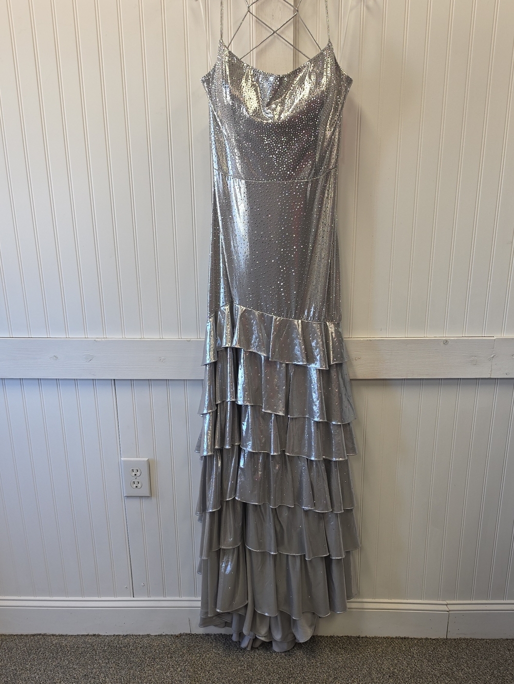 NWT Couture 2Cute Silver Tiered Ruffle Sparkle Evening Maxi Gown Dress Size 18
